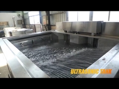 Ultrasone reiniger met hefsysteem